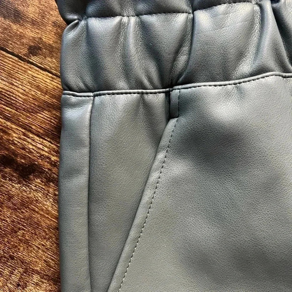 BUNDLE: (1) Bagatelle pleather shorts, (1) Shein tee, (1) wood heart earrings - Picture 3 of 16